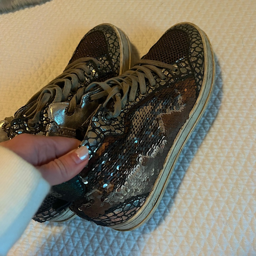 P448 size 38 sneakers